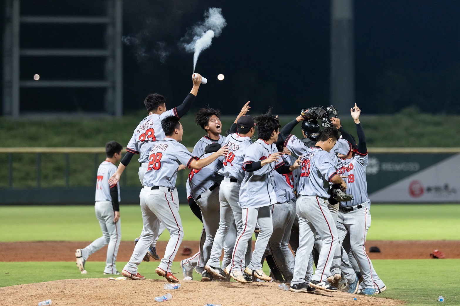 The Taipower baseball team achieved great success, placing first in the 2025 National Top Division Baseball Spring League.