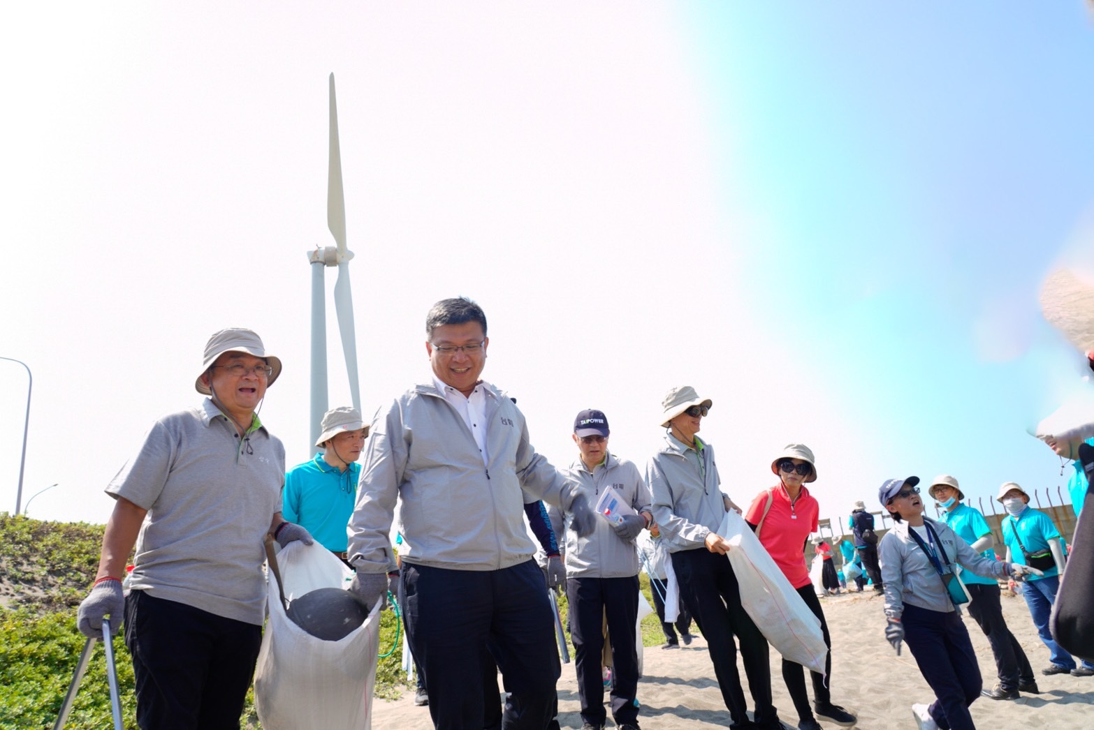 Guarding the Coast for 30 Years! Taipower’s 2023 Nationwide Beach Cleanup Unites 6,500 Participants Across Ten Counties and Cities