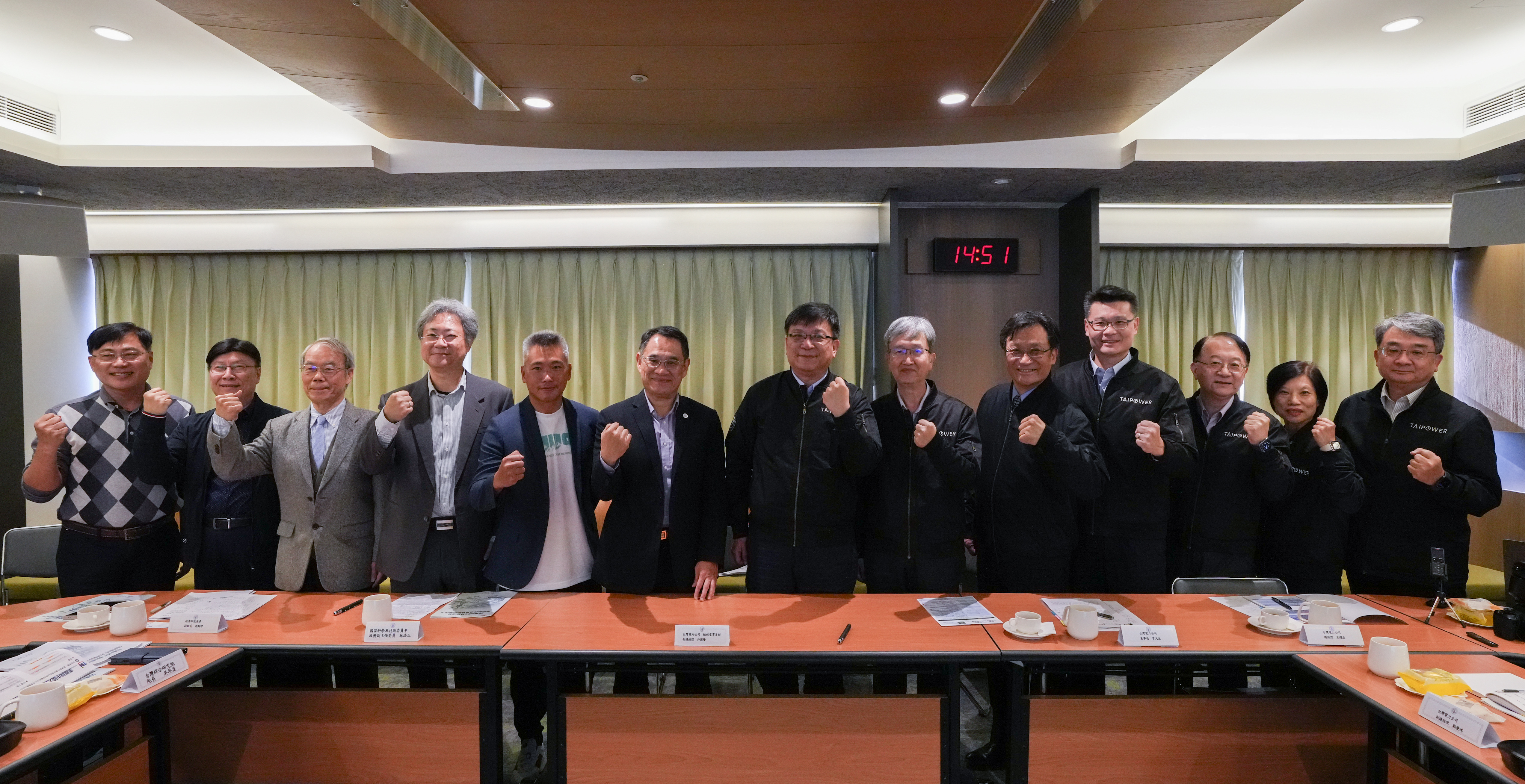 台電今(16)日舉辦「因應AIDC發展趨勢-電網韌性之挑戰與因應作法」研討會，邀請國科會林法正副主委、台灣綜合研究院、經濟部能源署與多位專家學者深度交流。